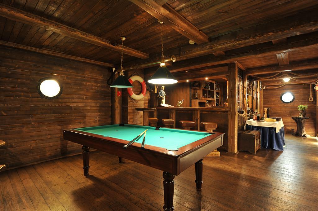 Hotel Kormoran Šamorín Eksteriør bilde