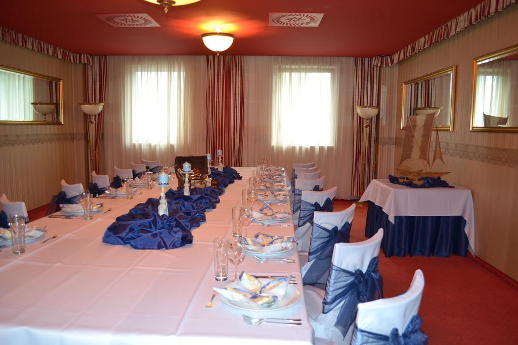 Hotel Kormoran Šamorín Eksteriør bilde