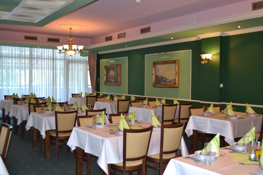 Hotel Kormoran Šamorín Eksteriør bilde