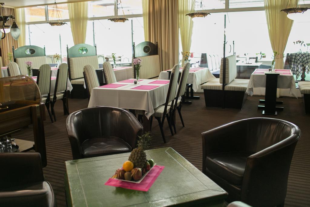 Hotel Kormoran Šamorín Eksteriør bilde