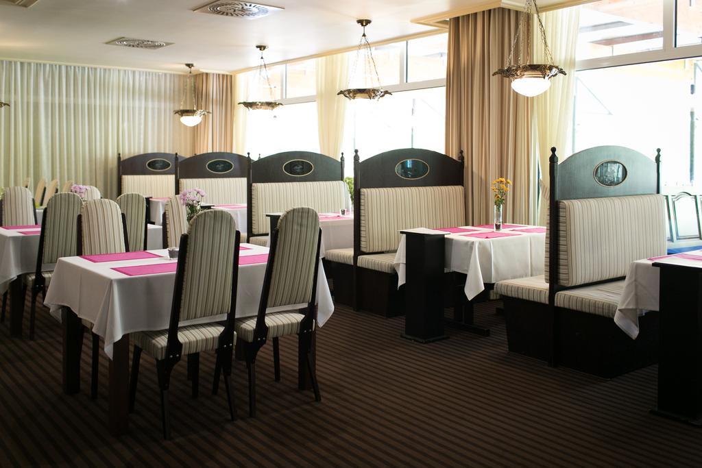 Hotel Kormoran Šamorín Eksteriør bilde