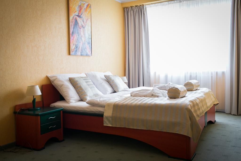 Hotel Kormoran Šamorín Eksteriør bilde