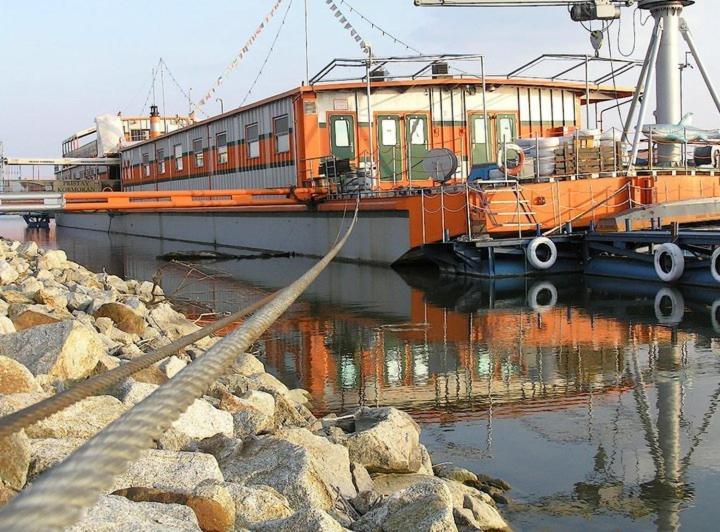 Hotel Kormoran Šamorín Eksteriør bilde