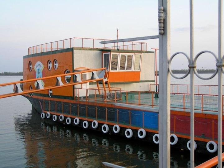 Hotel Kormoran Šamorín Eksteriør bilde