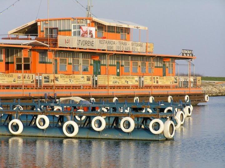 Hotel Kormoran Šamorín Eksteriør bilde